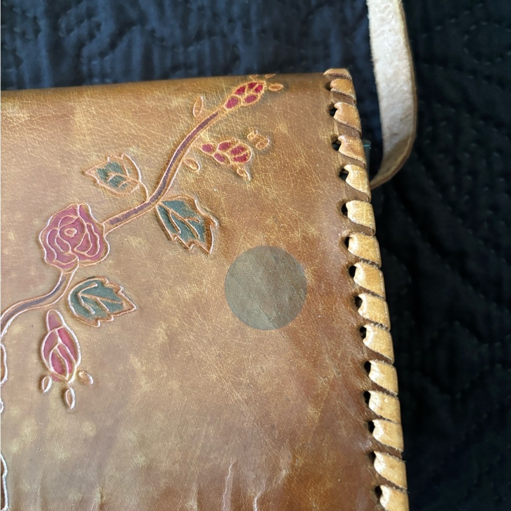 Vintage Wilsons Leather Tan and Green Shoulder Bag with Floral Embroidery - Picture 2 of 9